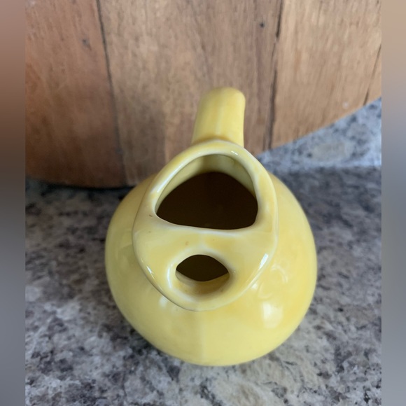 Vintage MKP Mountain Kiln Pottery Yellow Ceramic Mini Pitcher Creamer Bristol VT - Picture 2 of 7